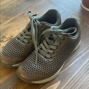 NOBULL Olive Brown trainers